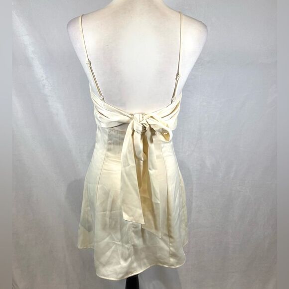 Urban Outfitters off white light before dark bow back mini dress size small - Picture 6 of 9